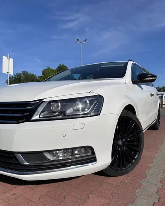 piła Volkswagen Passat cena 36999 przebieg: 250000, rok produkcji 2013 z Piła